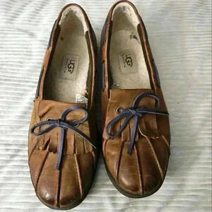 UGG women's Haylie Brown loafer Duck shoe.  Genuine Leather. Size 7.5.